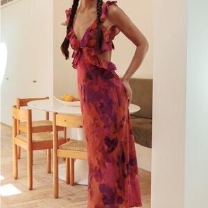 HERE COMES THE SUN
Second Chances Ruffle Trim Maxi Dress Flowers Dark Rose Small